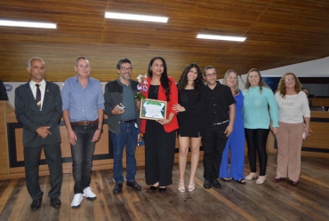 Câmara Municipal de Avaré homenageia cidadãos e instituições pelos serviços prestados ao município