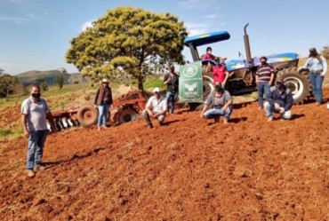 Curso de tratorista forma nova turma em Timburi
