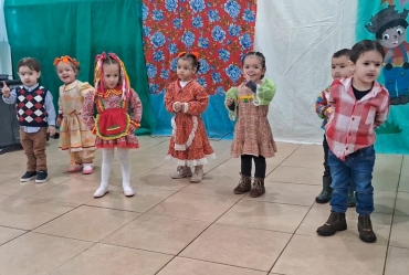 Festa Junina anima a Escola Josiane Soldera com música, dança e tradição