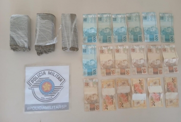 Polícia Militar prende homem com três 'tijolos' de maconha em Cerqueira César