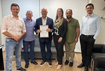 Taguaí garante novos recursos em visita à Assembleia Legislativa