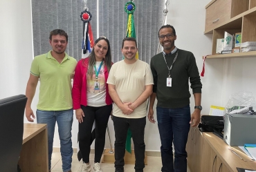 Coronel Macedo firma parceria com o Senai e recebe Escola Móvel para curso gratuito de costura