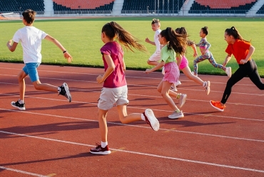 Aulas de atletismo estão com inscrições abertas para jovens de 7 a 17 anos