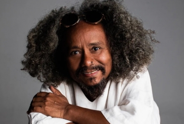 Chico César faz show gratuito na 42ª Fampop, que começa nesta quinta, 9, na Concha Acústica