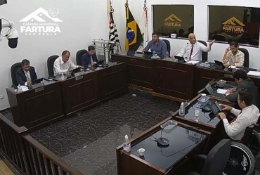 Sessões da Câmara Municipal movimentam a segunda-feira com aprovação de projeto que garante salário mínimo a servidores