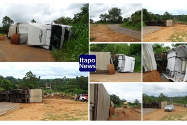 Caminhão tomba  na famosa curva  do Mosteirinho  em Itaporanga