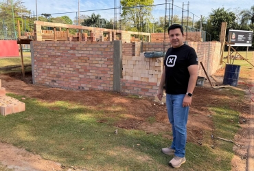 Obra de vestiários e banheiros avança no Complexo Esportivo