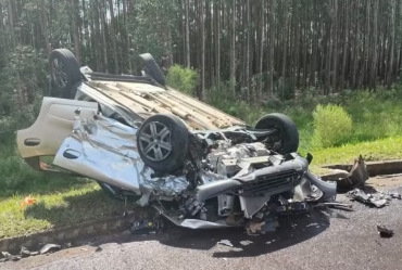 Batida entre três veículos provoca congestionamento em rodovia que liga Arandu e Avaré