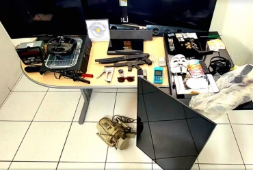 Vítima é amarrada e ameaçada com facão e armas durante roubo em Piraju