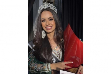 Bianca Carvalho é coroada Rainha da ExpoTaguaí 2025