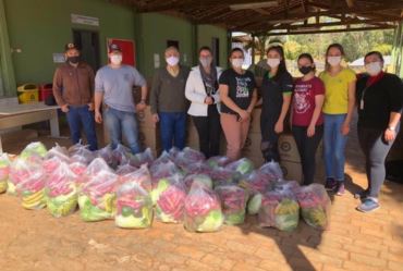 Assistência Social de Fartura entrega mais 2,7 toneladas de alimentos com as “Cestas Verdes”