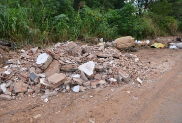 Descarte irregular de resíduos de obras é crime ambiental e pode gerar multa
