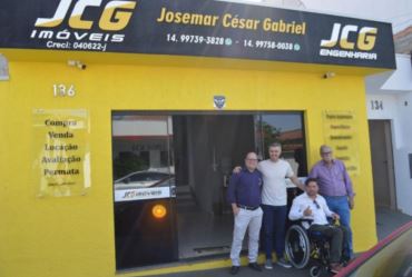 Pré-candidato a deputado visita JCG Imóveis e Engenharia