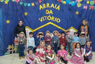 Alunos da escola Vitório Bérgamo encantam público na Festa Junina