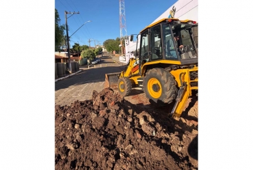Prefeitura de Fartura inicia obra de canalização na  Rua João Carlos Ribeiro para solucionar alagamentos