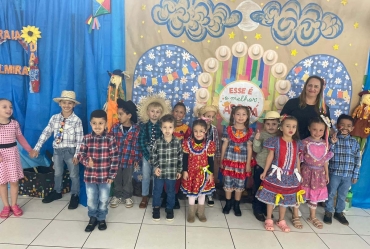 Escola Delmira Villa Gobbo realiza Festa Junina em Taguaí