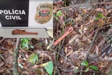 Justiça condena mulher e amante por matarem homem com chave de grifo