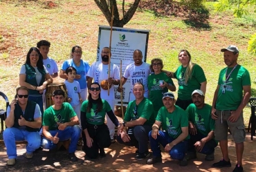 Ação celebra nascimentos com plantio de árvores no Horto Florestal de Avaré
