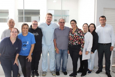 Prefeito Marcão do Haras visita futura farmácia da ESF Vila de Fátima e entrega equipamento