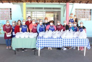 Venda de feijoadas da CEI Nossa Senhora de Fátima foi um sucesso