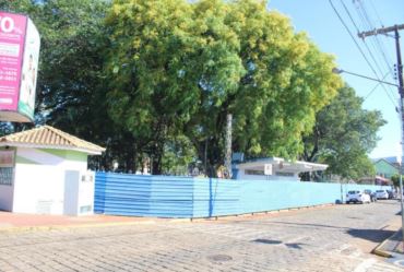 Mudança do estacionamento durante obras da Praça 9 de Julho em Fartura