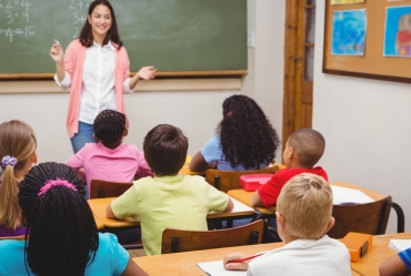 Dia dos Professores: escolas e Secretaria da Educação não terão expediente nesta quarta, 15