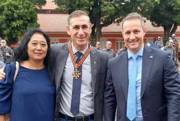 Vereador avarense Moacir Lima recebe Colar Evocativo ao Sesquicentenário da Revolução Liberal de 1842