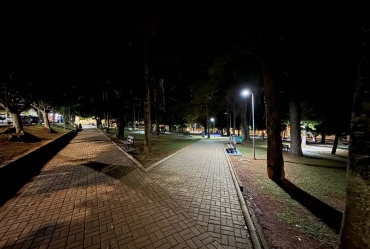 Secretaria de obras constata várias irregularidades na Praça São Bento, o tradicional Jardim de Timburi