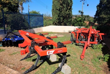 Timburi recebe novos implementos agrícolas para fortalecer o setor rural