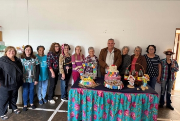 Cras realiza festa julina em Sarutaiá para a Melhor Idade
