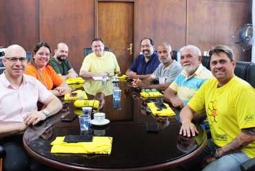Prefeito Roberto Araujo de Avaré se reúne com vereadores para debater reajuste salarial dos servidores públicos