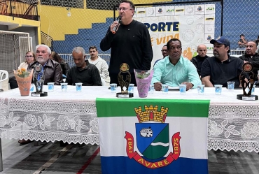 Avaré celebra conquistas esportivas com homenagens aos atletas
