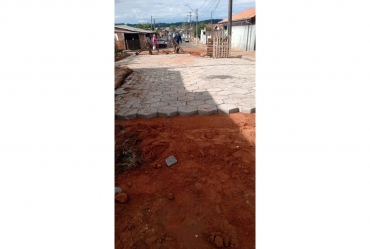 O calçamento chegou: Fim da lama e da poeira muda a realidade na Rua Marta Rocha em Avaré