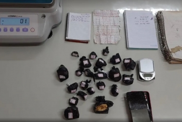 Casal é preso durante operação contra tráfico de drogas
