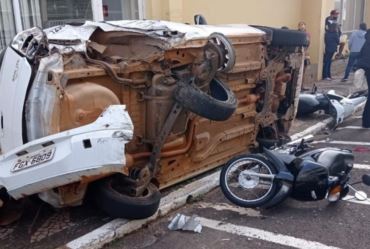 Acidente envolvendo sete veículos é registrado no centro de Avaré