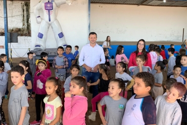 Taguaí recebe Planetário Itinerante da Oficina Urânia e encanta estudantes da rede municipal