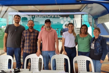 Castramóvel realiza procedimentos nos animais em Timburi